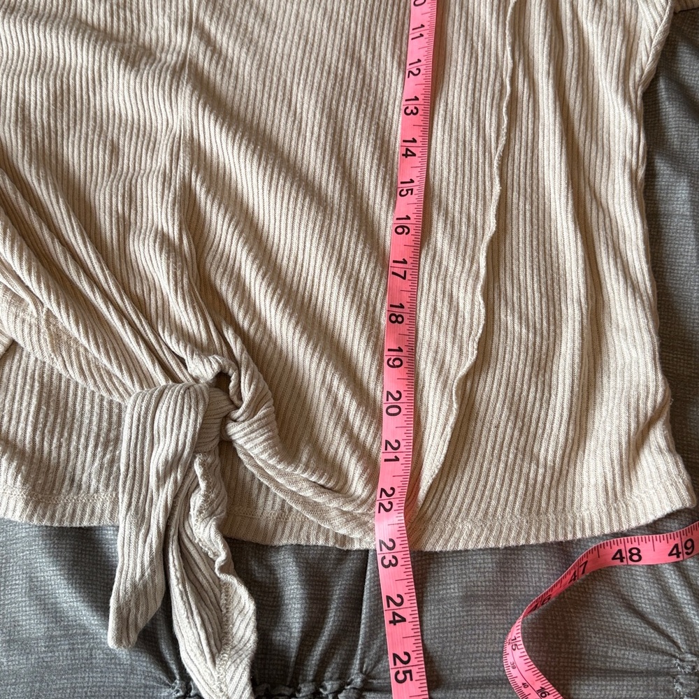 DAYTRIP Sz Large Beige Tie Waist top GUC B1313 - Picture 9 of 9